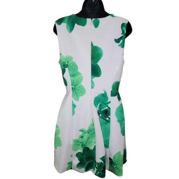 Calvin Klein fit & flare orchid floral print dress size Small - Picture 4 of 5